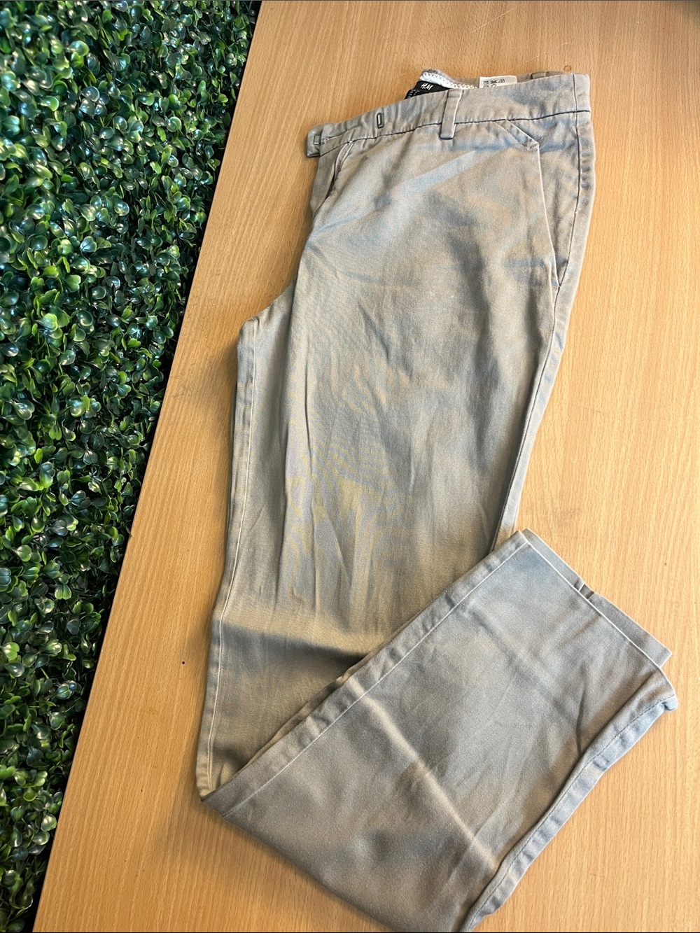 H&M Light Gray Women's Capris